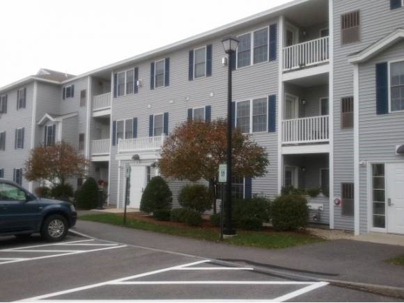 4 Crestview Circle, Unit 101 Londonderry, NH 03053 - Photo 1 of 1