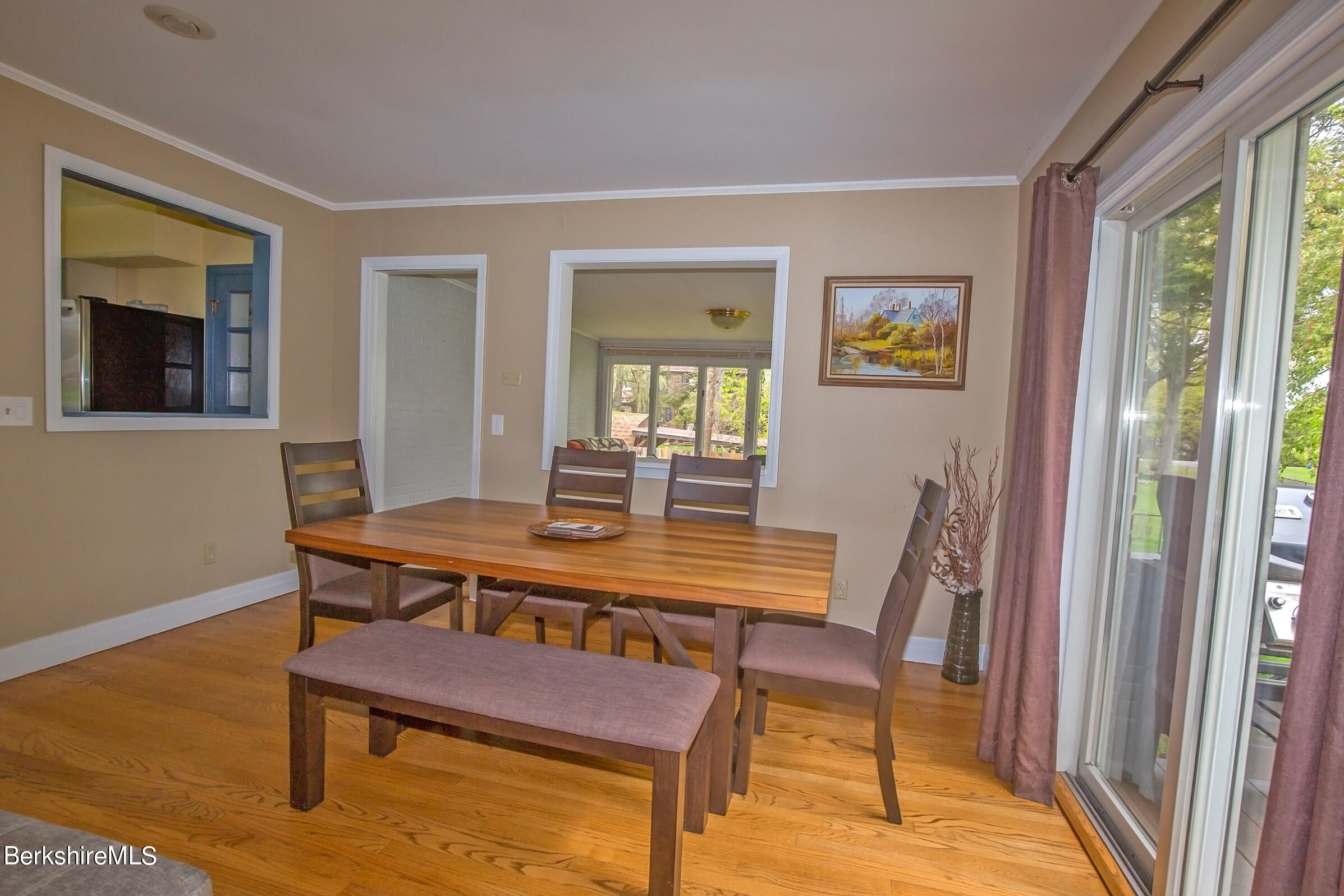 21 Roberta Road Pittsfield, MA 01201 - Photo 4 of 53 Dining Room