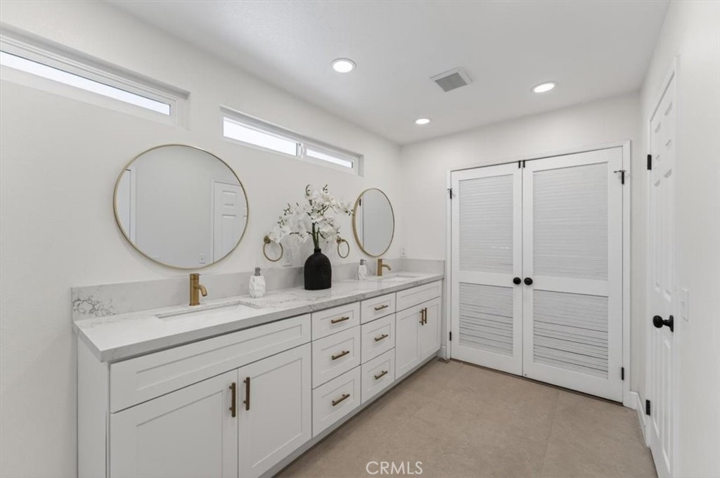 1070 South Road Runner Road Anaheim, CA 92807 - Photo 35 of 70