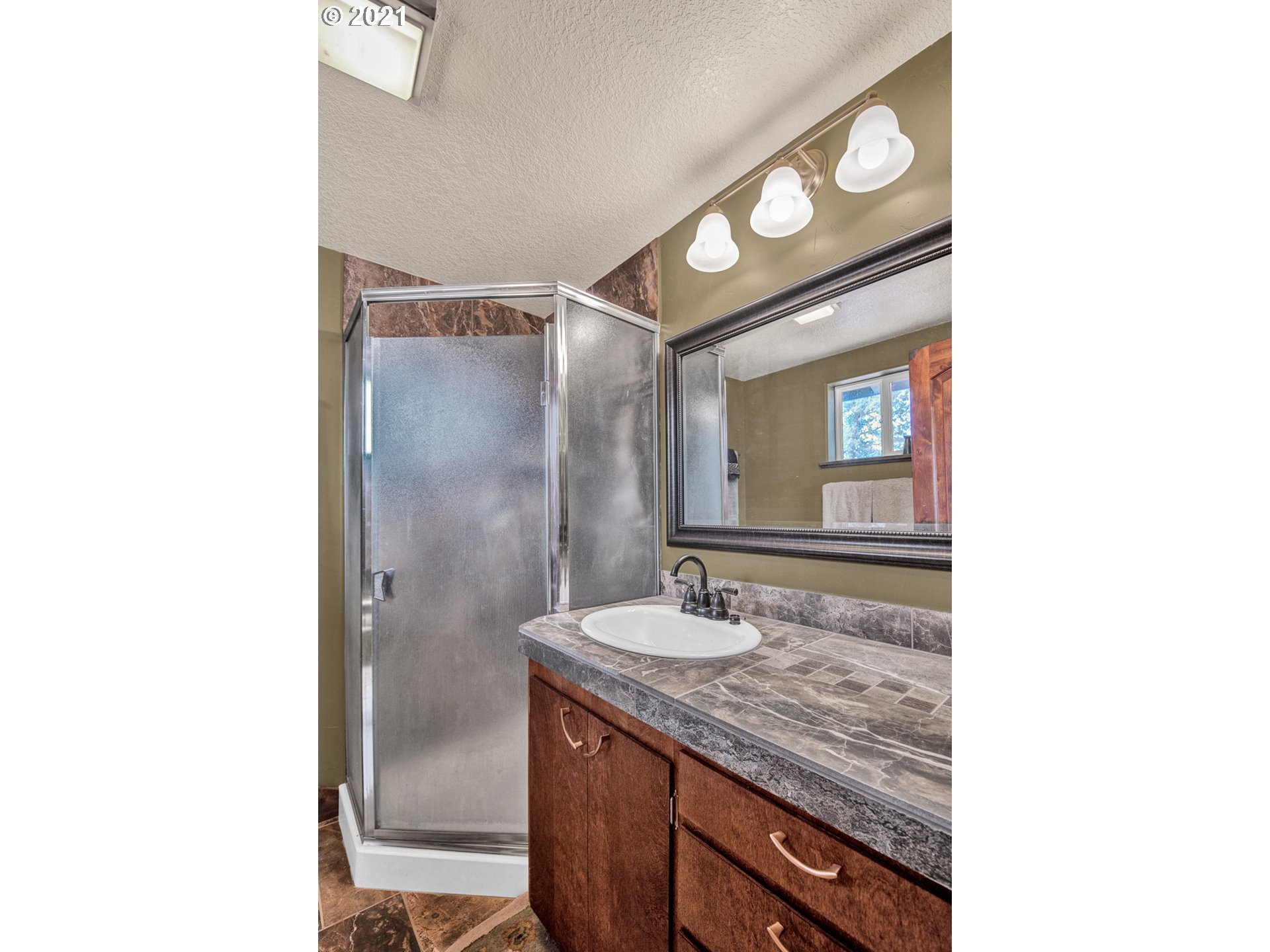 68760 George Cyrus Road Sisters, OR 97759 - Photo 23 of 31 Gallery Image 23