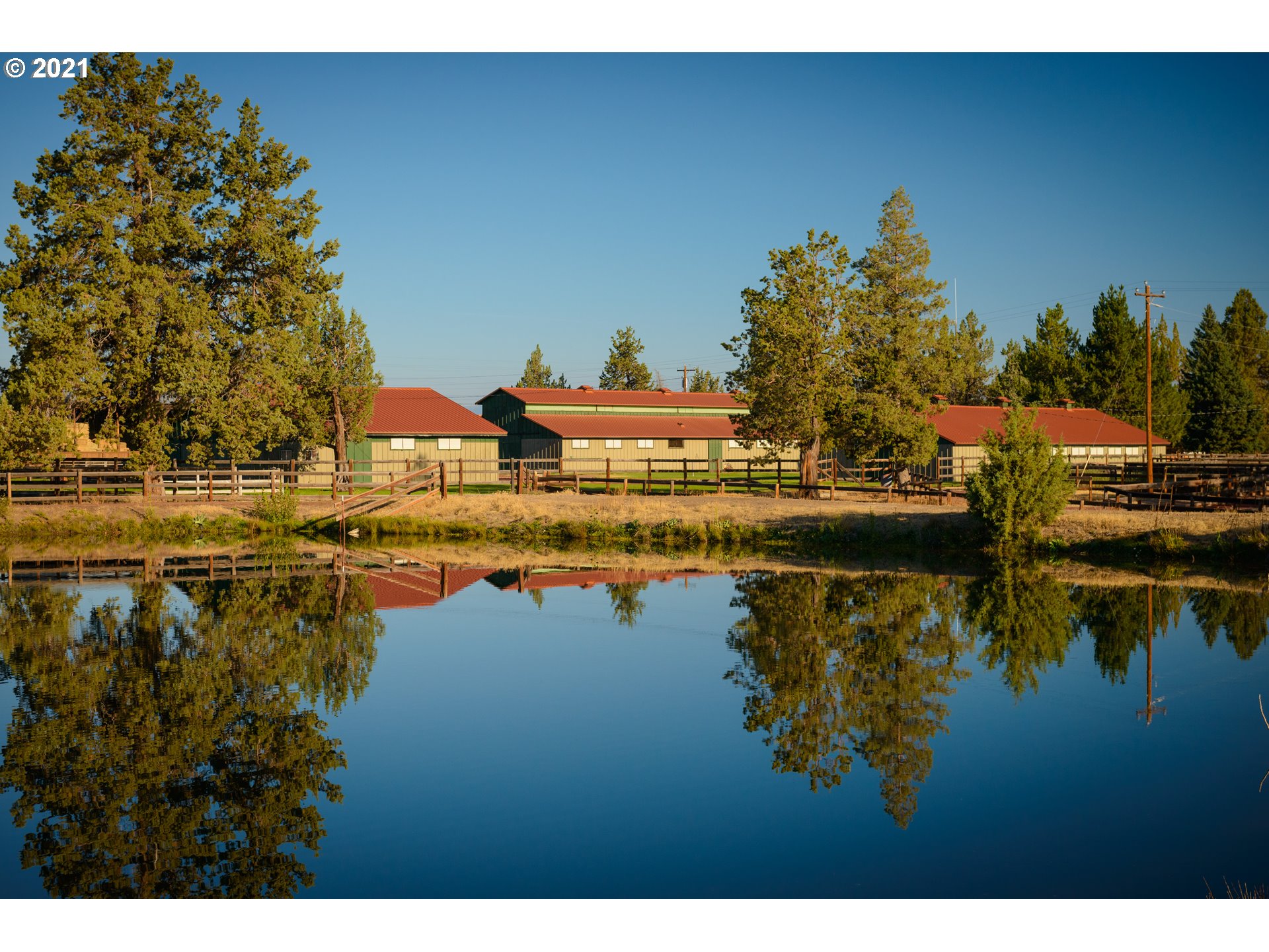 68760 George Cyrus Road Sisters, OR 97759 - Photo 4 of 31 Gallery Image 4