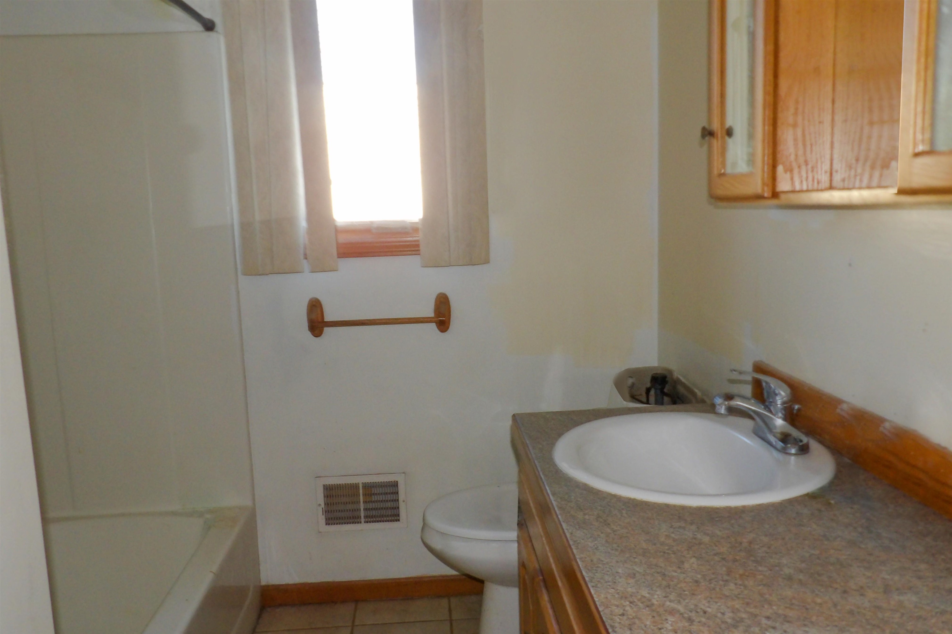 300 27th Street Bay City, MI 48708 - Photo 6 of 14 Gallery Image 6