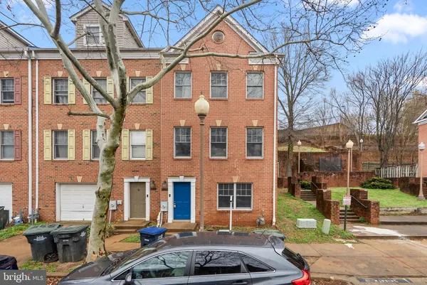 $2,950 | 842 Hr Drive Southeast, Washington, DC 20032