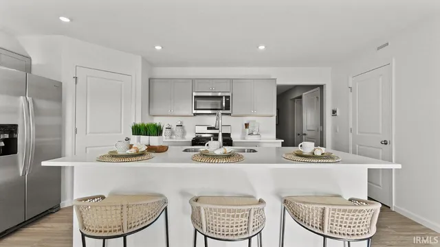 $329,900 | 6784 Jerome Pk Place, Fort Wayne, IN 46835