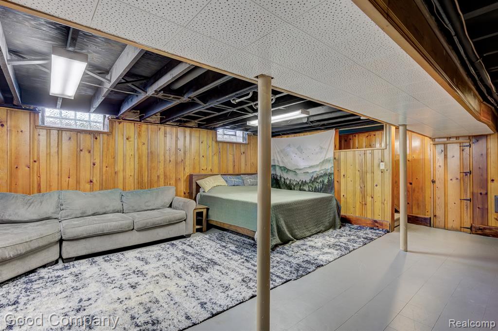 4217 Crooks Road Royal Oak, MI 48073 - Photo 33 of 50