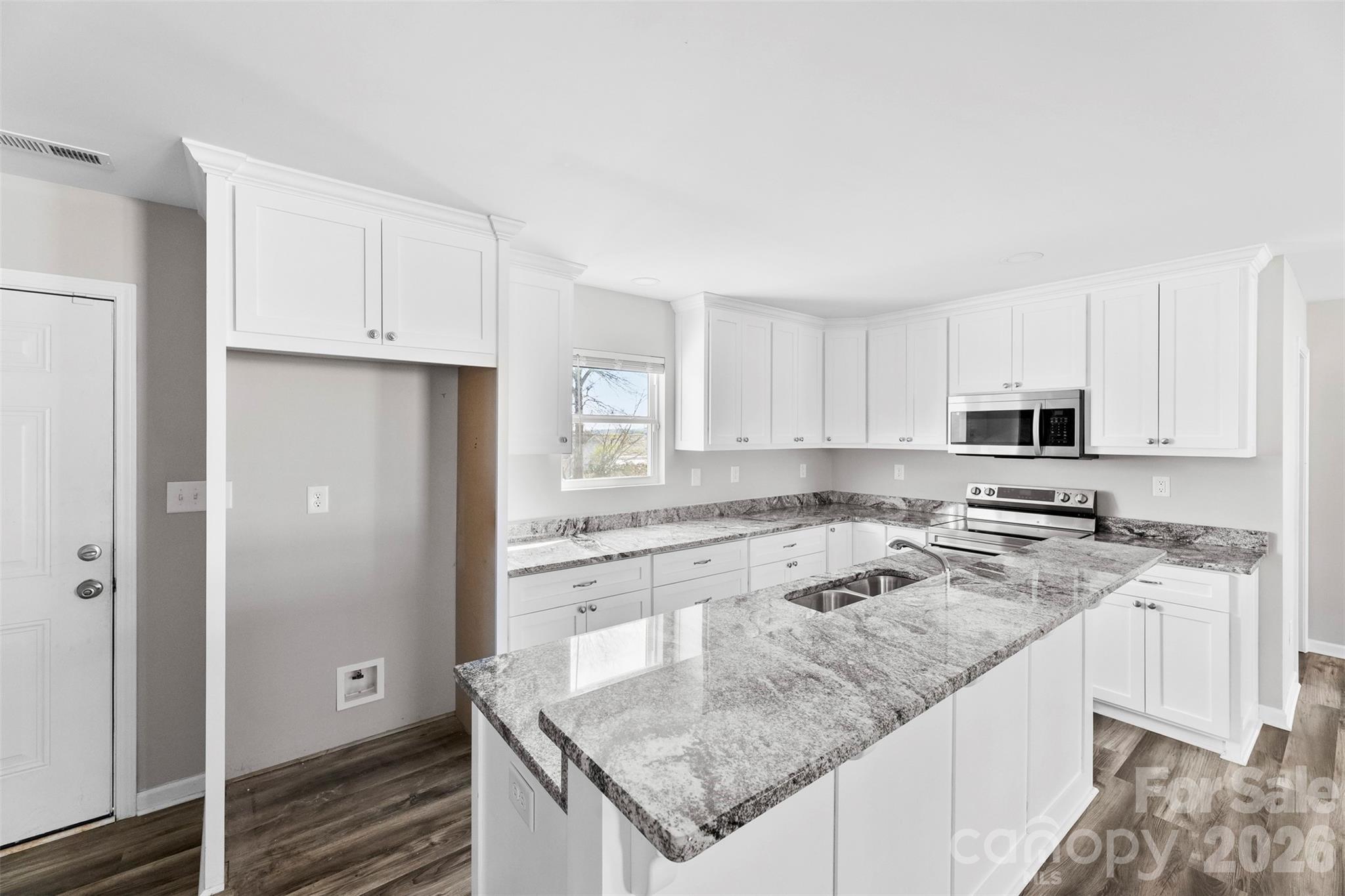 810 4th Street Kings Mountain, NC 28086 - Photo 3 of 41