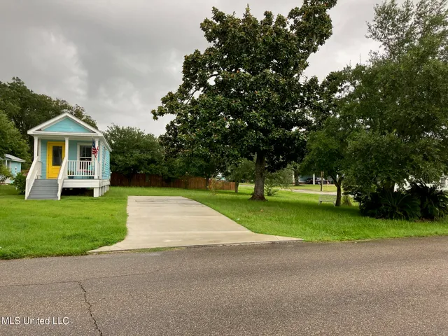 $175,000 | 305 South Cleveland Avenue, Long Beach, MS 39560