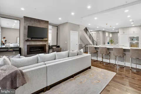 $1,525,000 | 432 Barlow Place, Bethesda, MD 20814