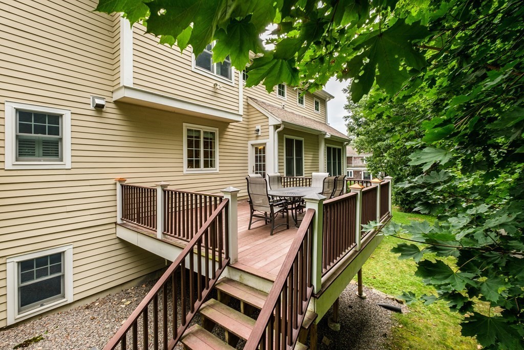 11 Bobolink Road Wellesley, MA 02481 - Photo 12 of 38