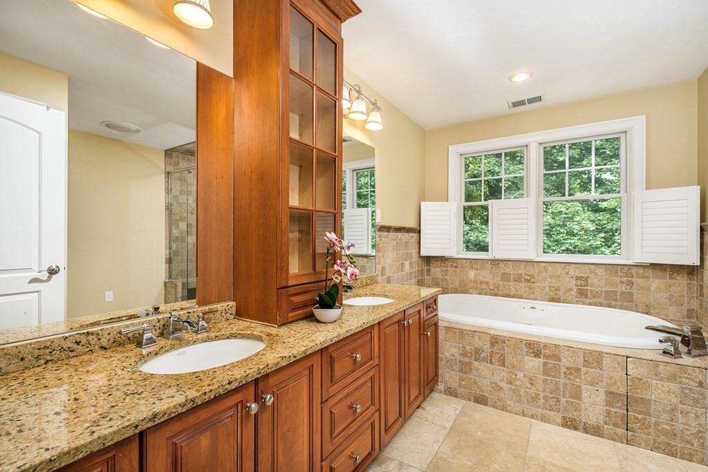 11 Bobolink Road Wellesley, MA 02481 - Photo 20 of 38