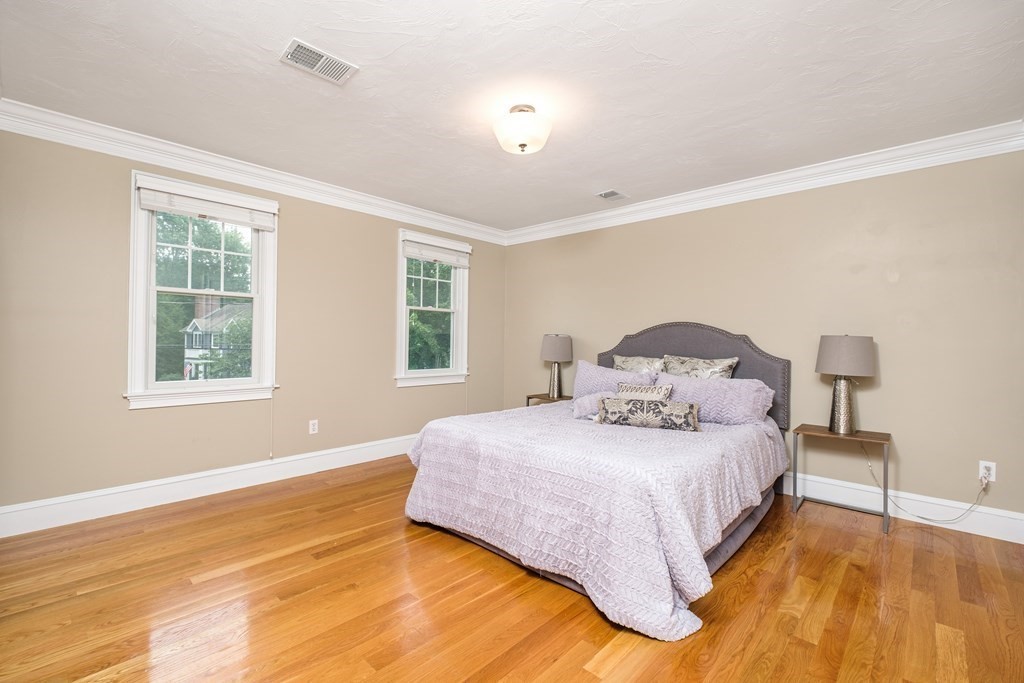 11 Bobolink Road Wellesley, MA 02481 - Photo 26 of 38