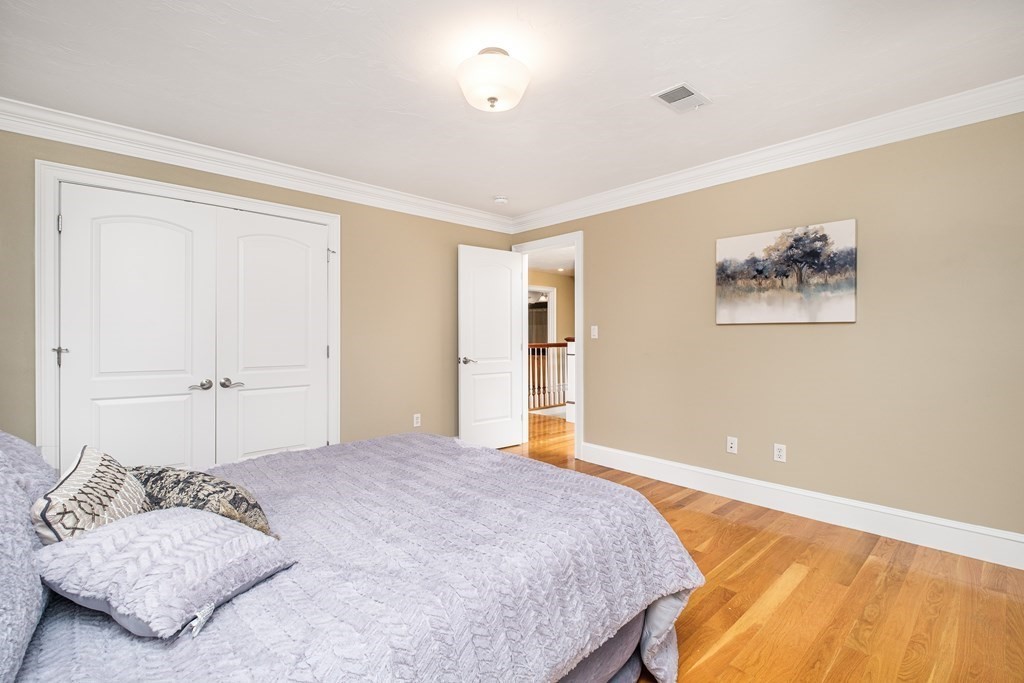 11 Bobolink Road Wellesley, MA 02481 - Photo 27 of 38