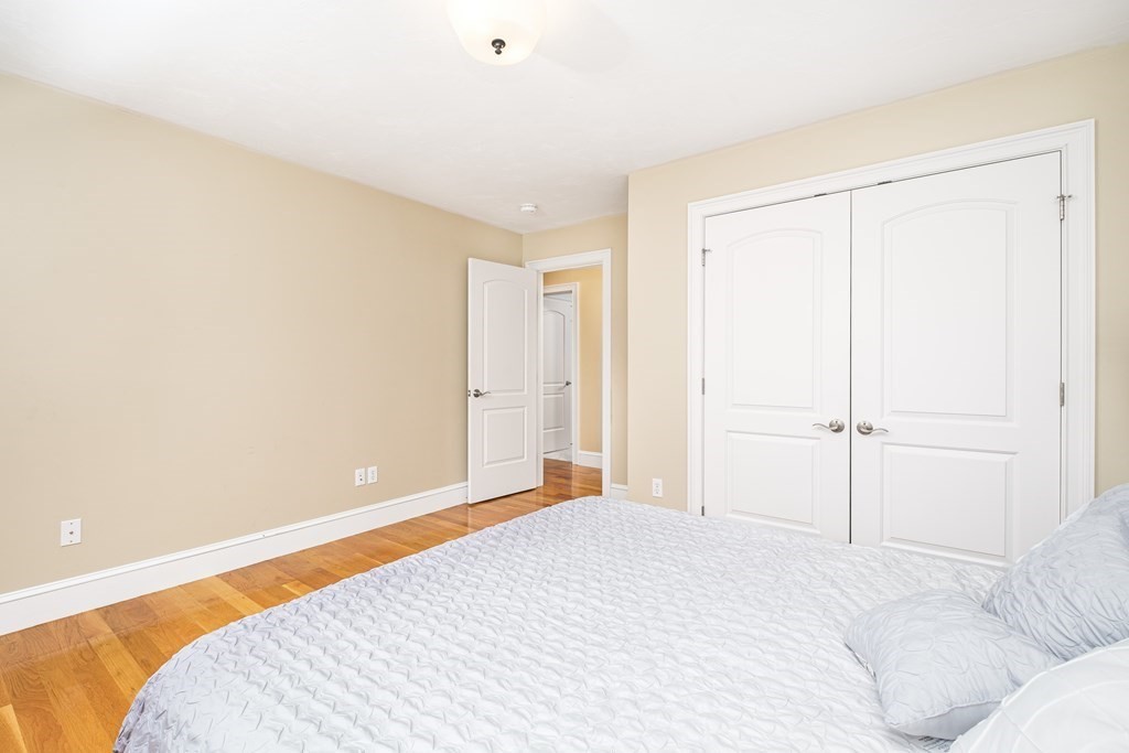 11 Bobolink Road Wellesley, MA 02481 - Photo 29 of 38