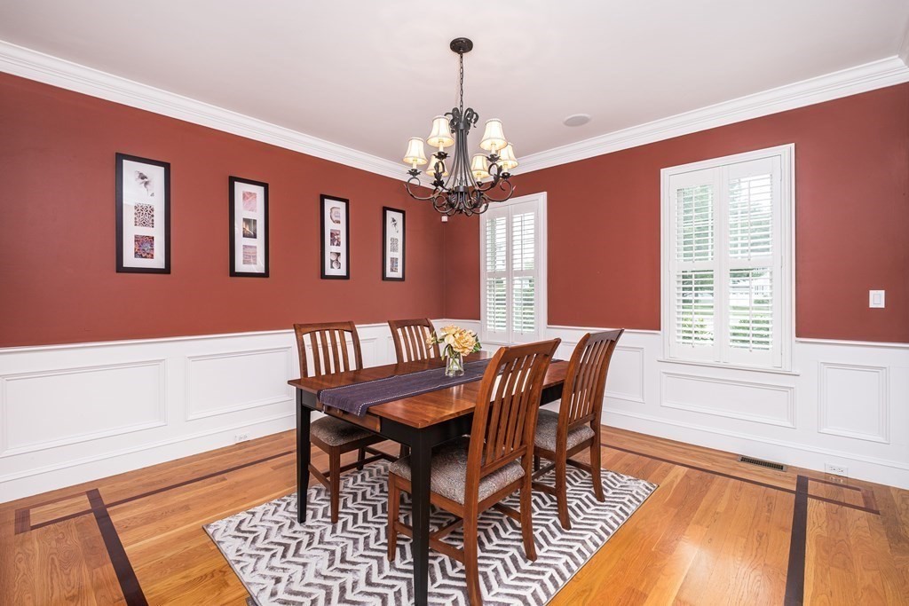 11 Bobolink Road Wellesley, MA 02481 - Photo 5 of 38