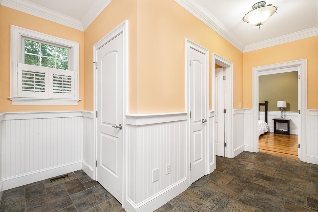 11 Bobolink Road Wellesley, MA 02481 - Photo 7 of 38