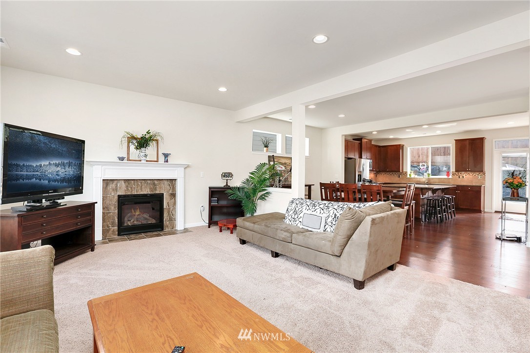 3604 202nd Pl S East Bothell, WA 98012 - Photo 4 of 20