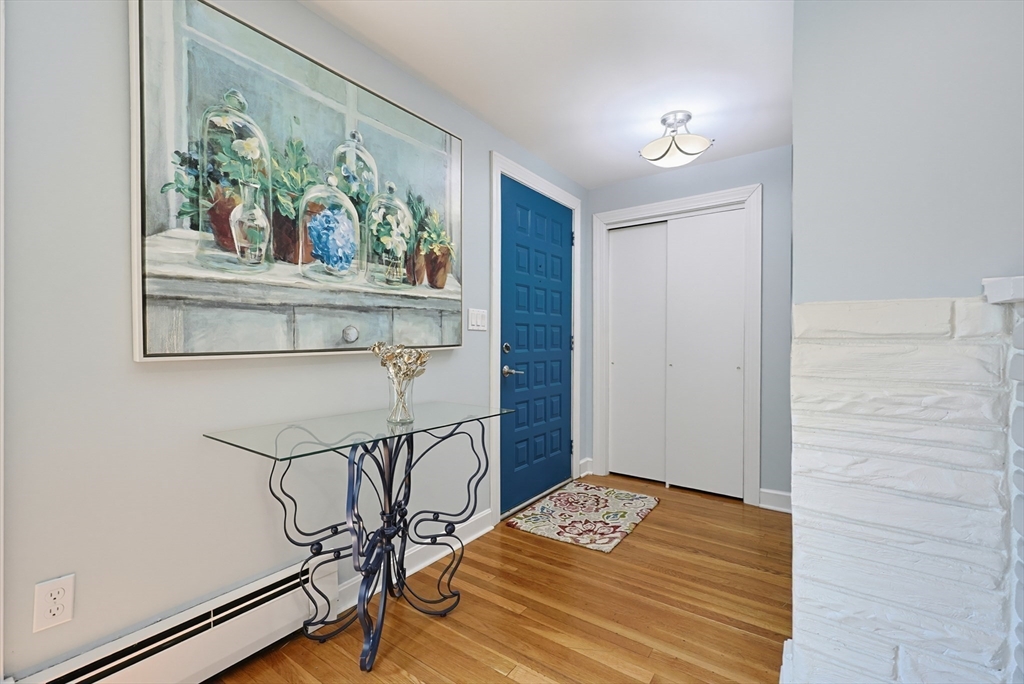 24 Old Post Road Walpole, MA 02032 - Photo 6 of 41 Gallery Image 6