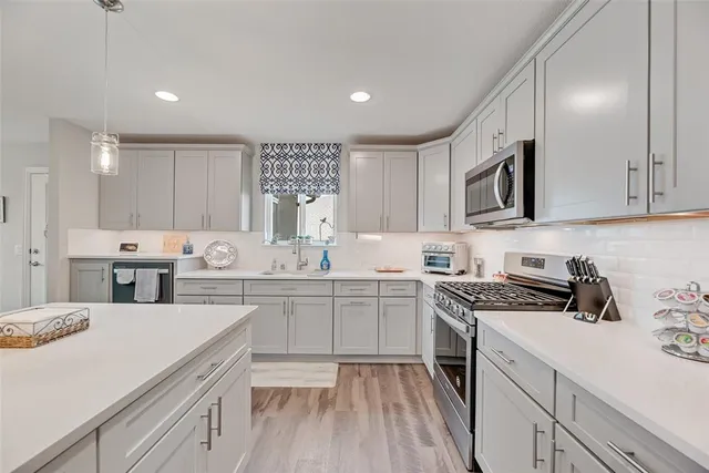 $329,000 | 1001 Memorial Drive, Aubrey, TX 76227