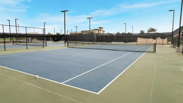 $329,000 | 1001 Memorial Drive, Aubrey, TX 76227