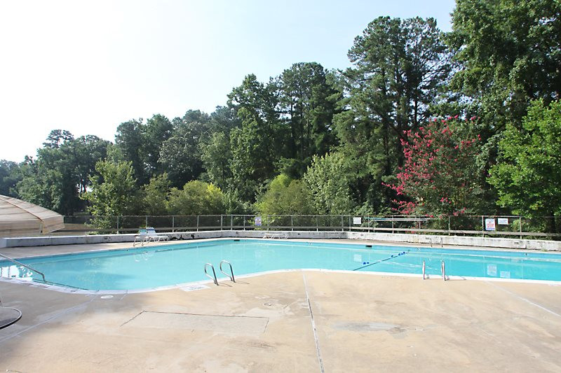 624 Pine Ridge Place, Unit 624 Raleigh, NC 27609 - Photo 10 of 16 Swimming Pool