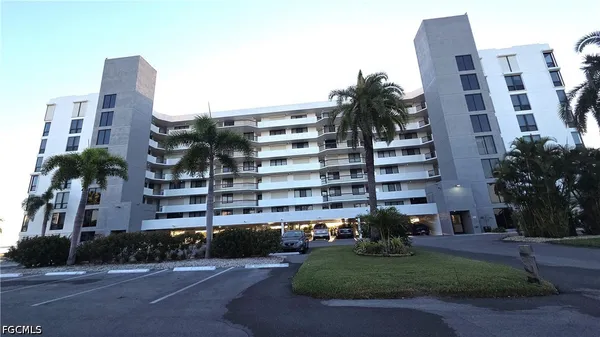 $599,000 | 4253 Bay Beach Lane, Unit C6, Fort Myers Beach, FL 33931
