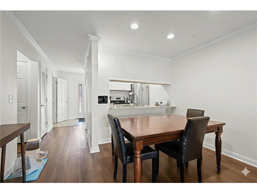 6016 Golden Valley Road Minneapolis, MN 55422 - Photo 4 of 23