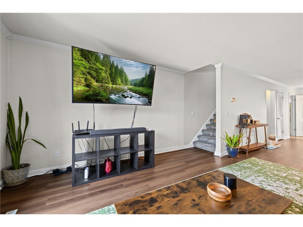 6016 Golden Valley Road Minneapolis, MN 55422 - Photo 5 of 23