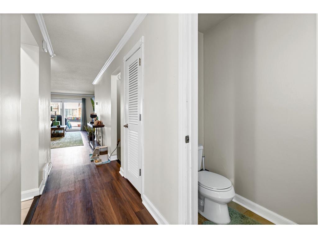 6016 Golden Valley Road Minneapolis, MN 55422 - Photo 9 of 23