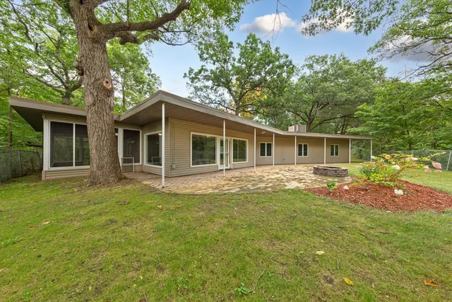 $350,000 | 501 Seabury Lane, Faribault, MN 55021