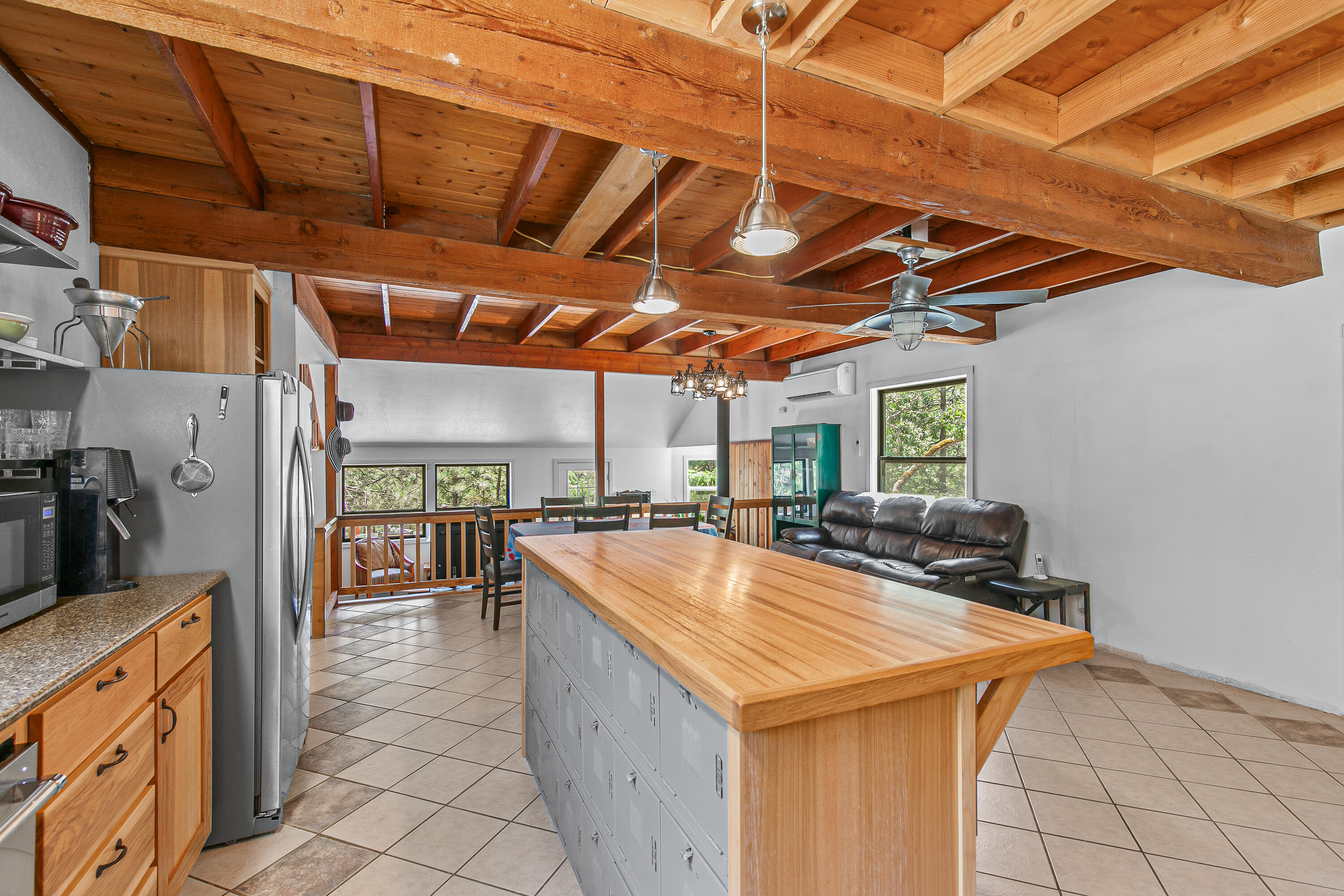 4780 Andrews Road Medford, OR 97501 - Photo 16 of 47 Open Kitchen