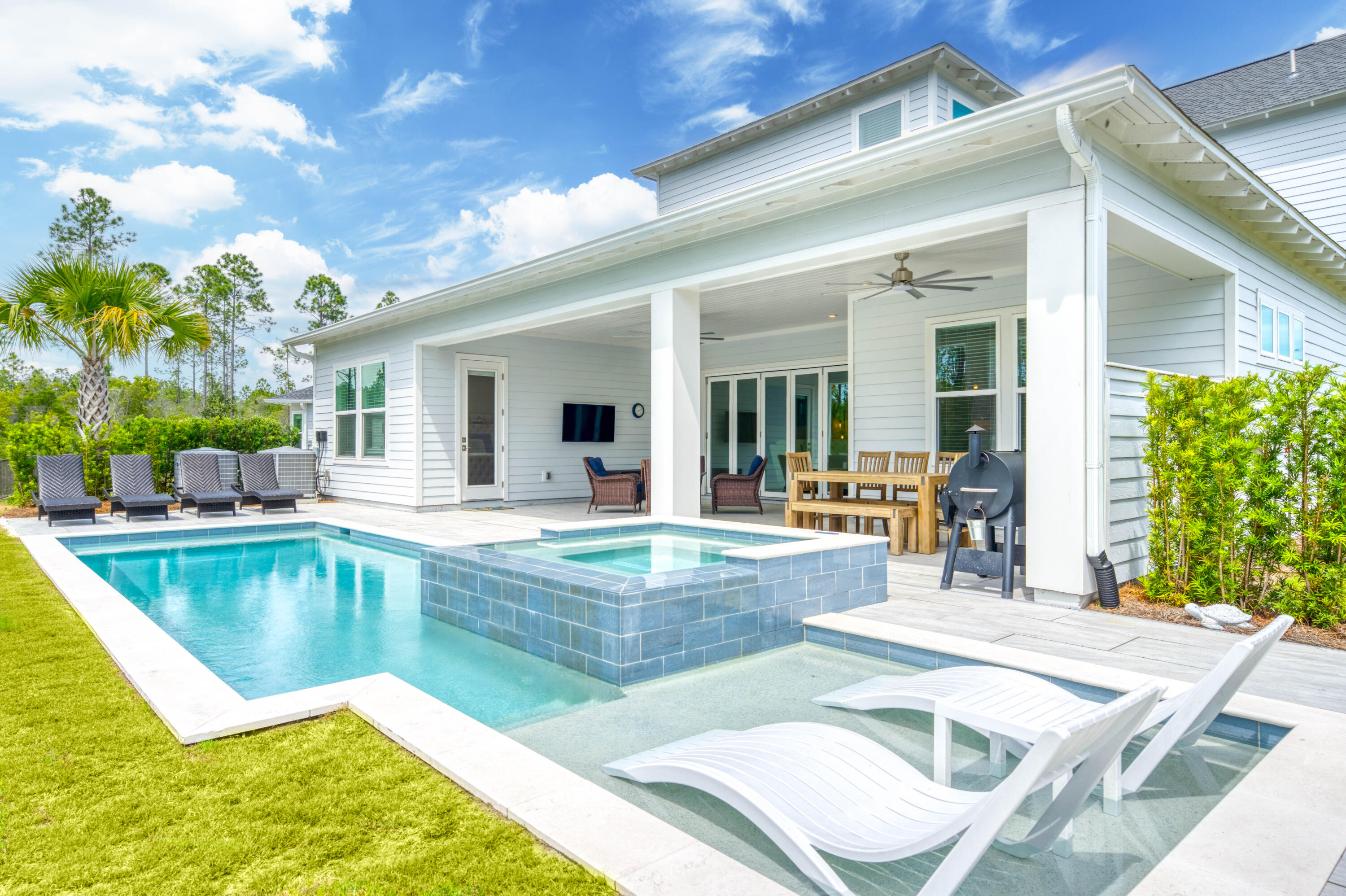 446 Lafayette Pool-4