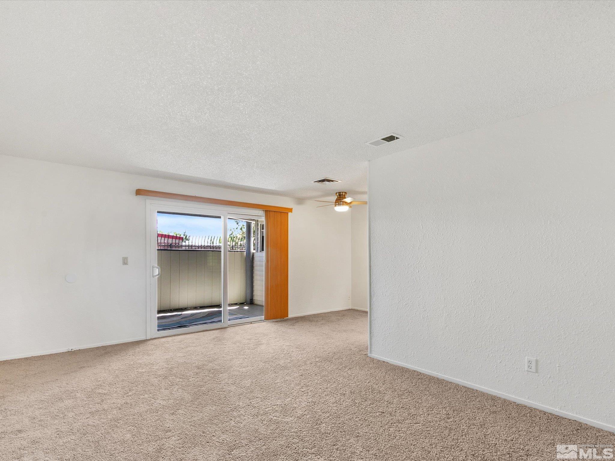 2117 Roundhouse Road Sparks, NV 89431 - Photo 8 of 27 Photo 8