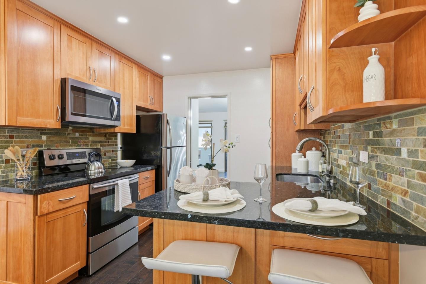 2315 Sharon Road Menlo Park, CA 94025 - Photo 12 of 56