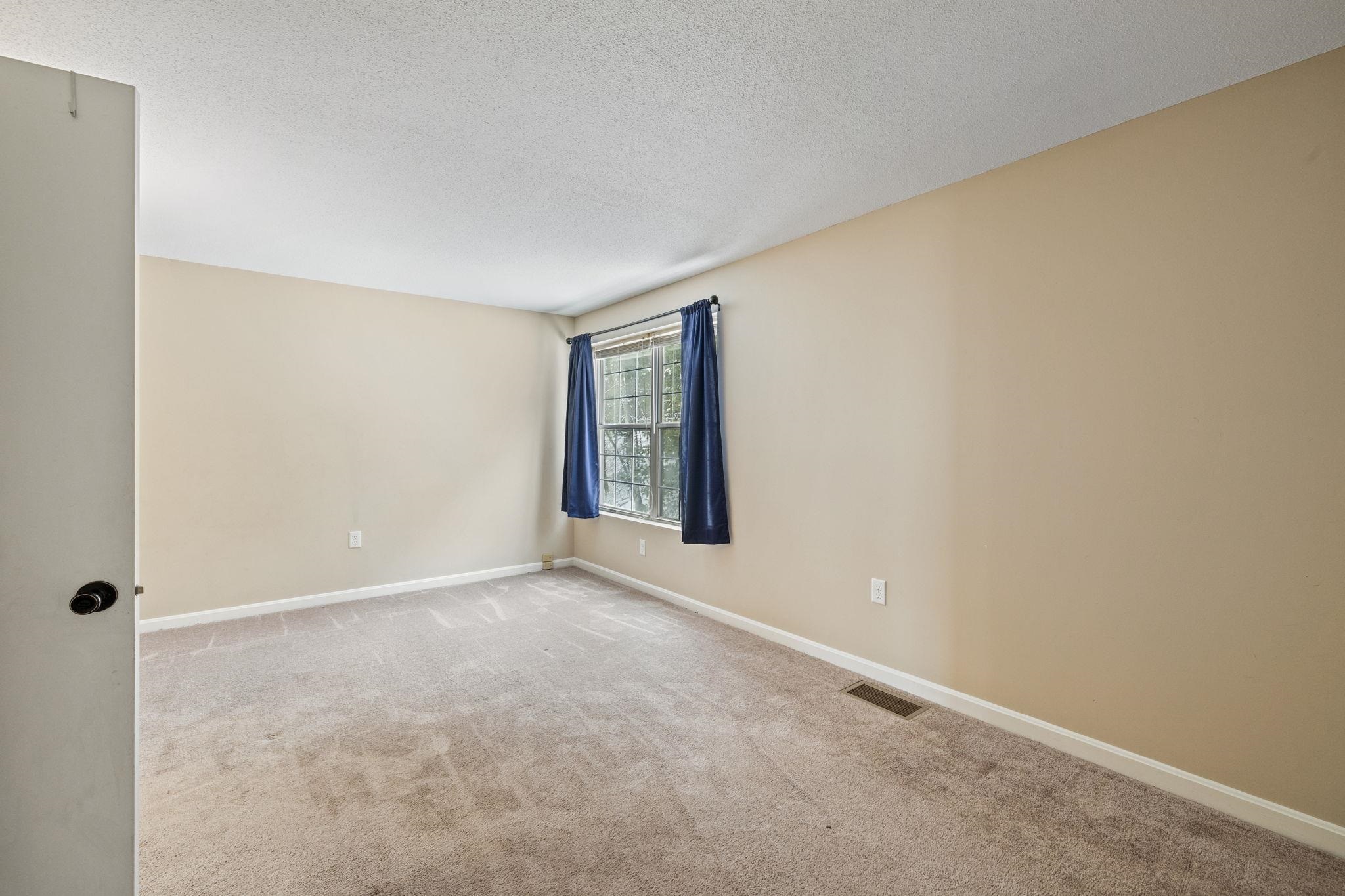 73 East Ridge Road Merrimack, NH 03054 - Photo 12 of 40