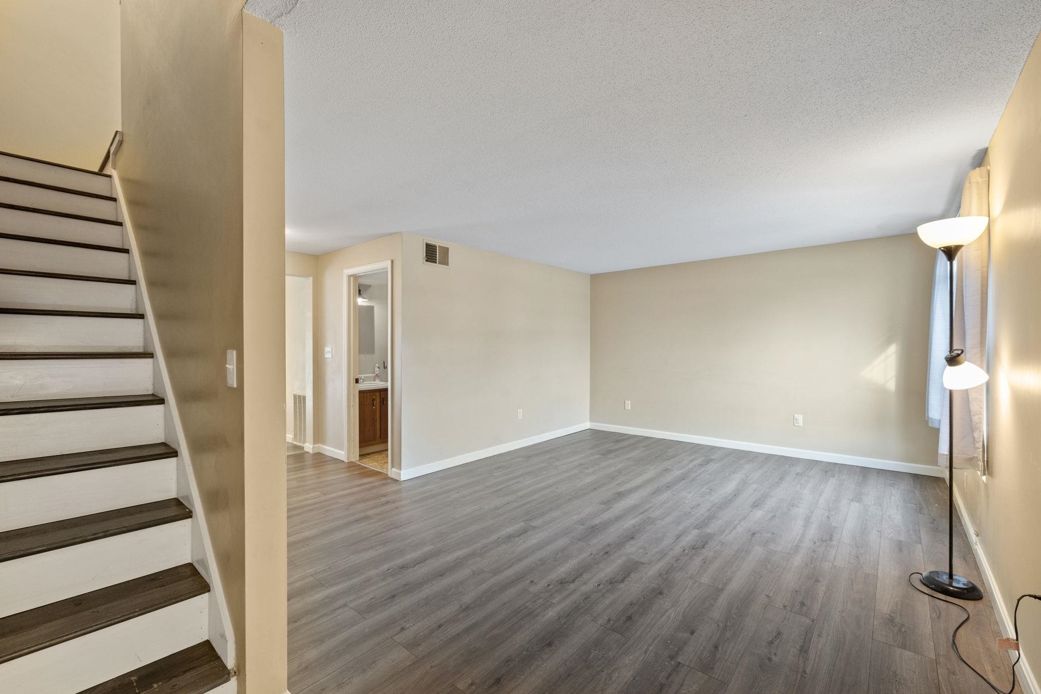 73 East Ridge Road Merrimack, NH 03054 - Photo 2 of 40