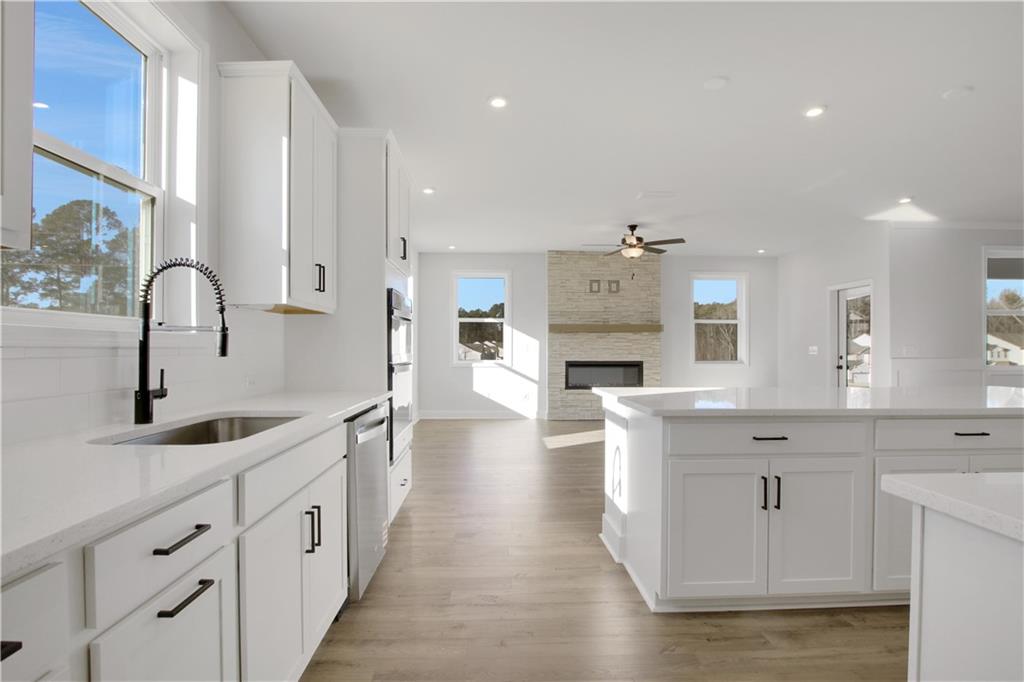 742 Crossroad Court Southwest Powder Springs, GA 30127 - Photo 11 of 26