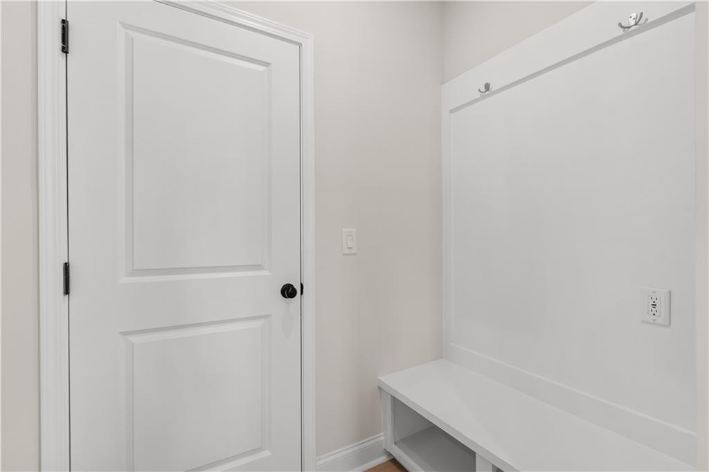 742 Crossroad Court Southwest Powder Springs, GA 30127 - Photo 3 of 26