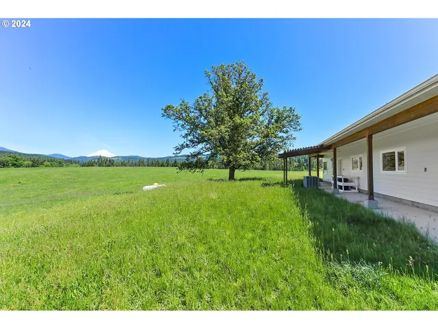 a view of an ocean & a room