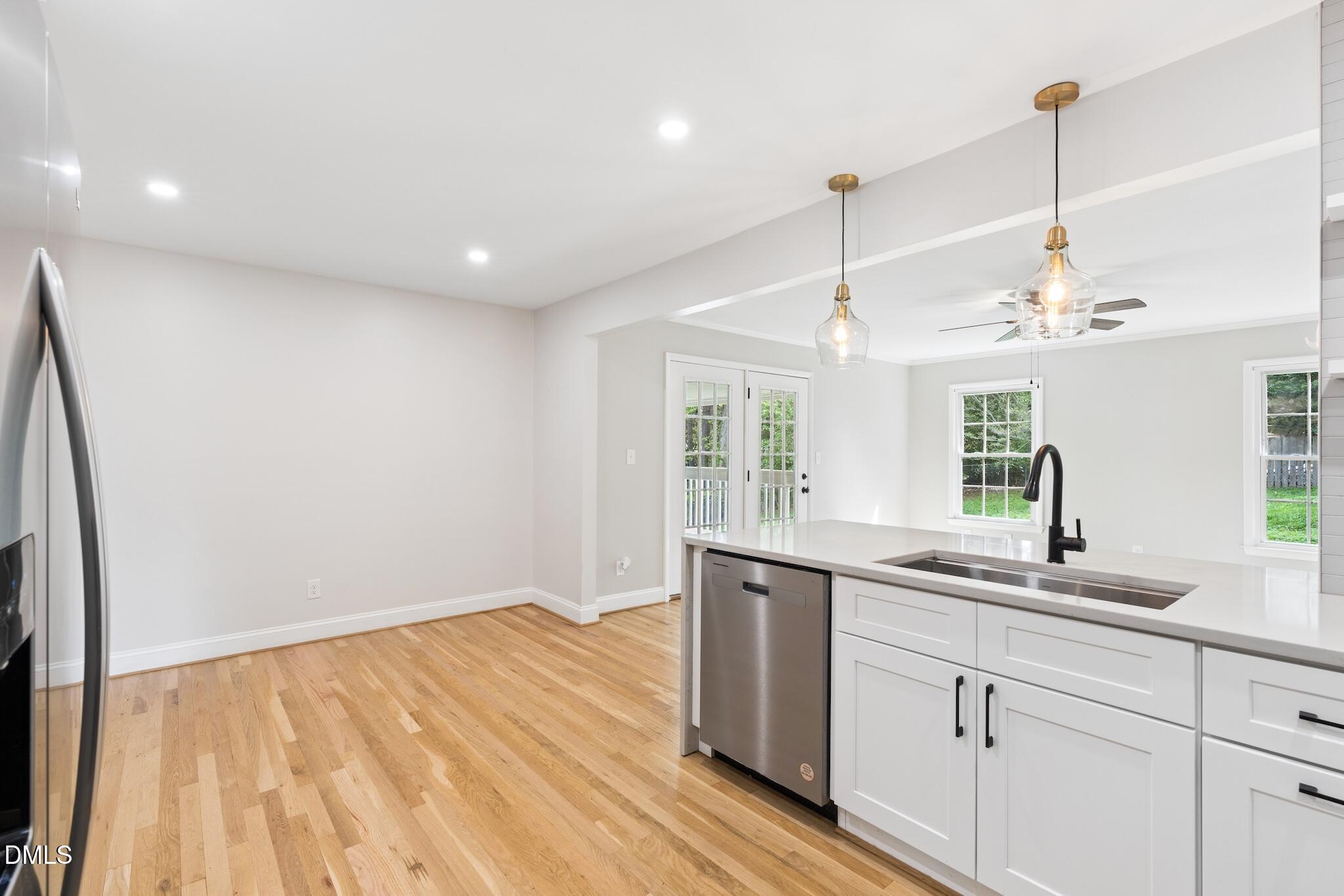 412 Pinecroft Drive Raleigh, NC 27609 - Photo 18 of 63 Kitchen/Dining