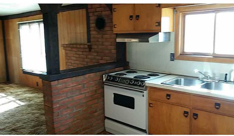 929 Turkey Inn Road Ligonier, PA 15658 - Photo 4 of 25 Kitchen.