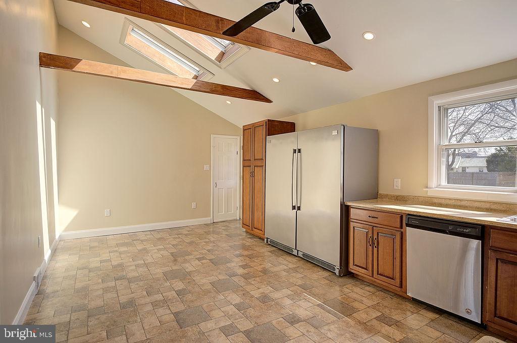 675 Phillips Road Warminster, PA 18974 - Photo 11 of 29 Gallery Image 11