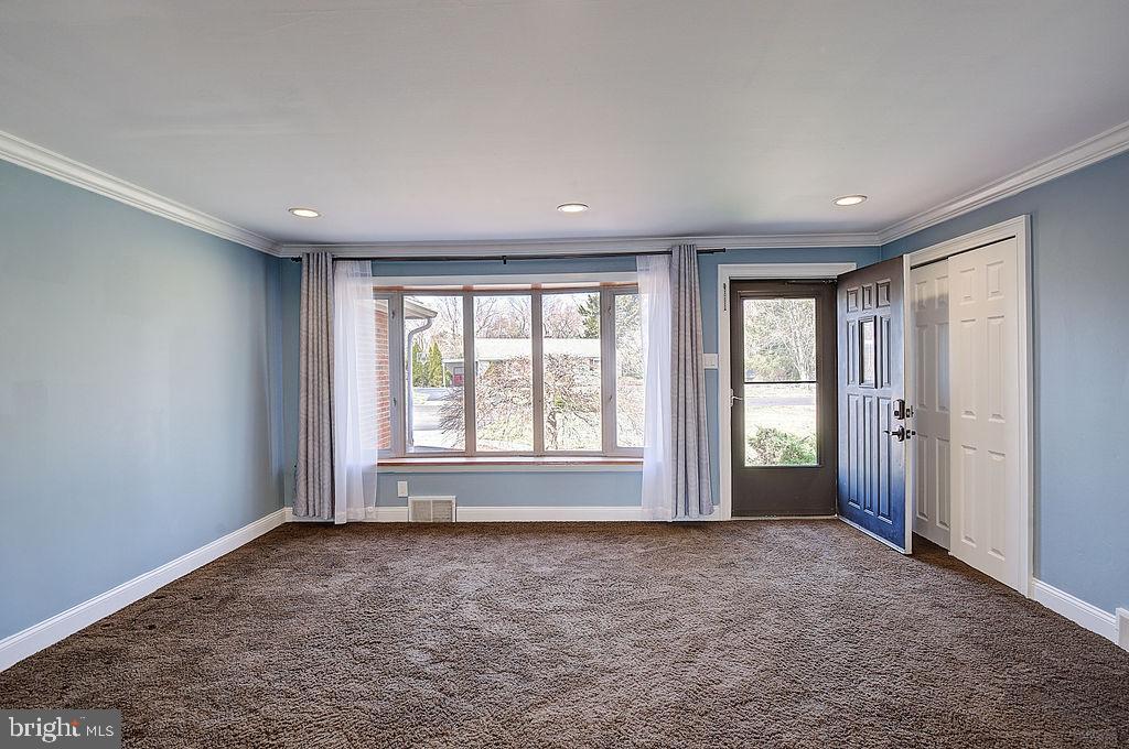 675 Phillips Road Warminster, PA 18974 - Photo 18 of 29 Gallery Image 18