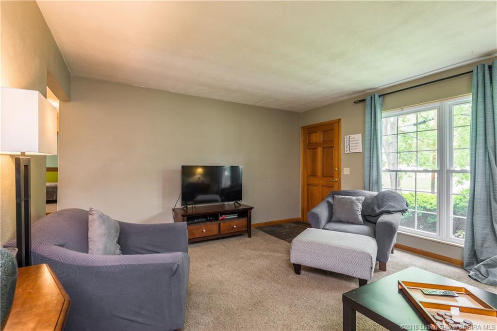 5328 Stiller Road Floyds Knobs, IN 47119 - Photo 5 of 31 Gallery Image 5