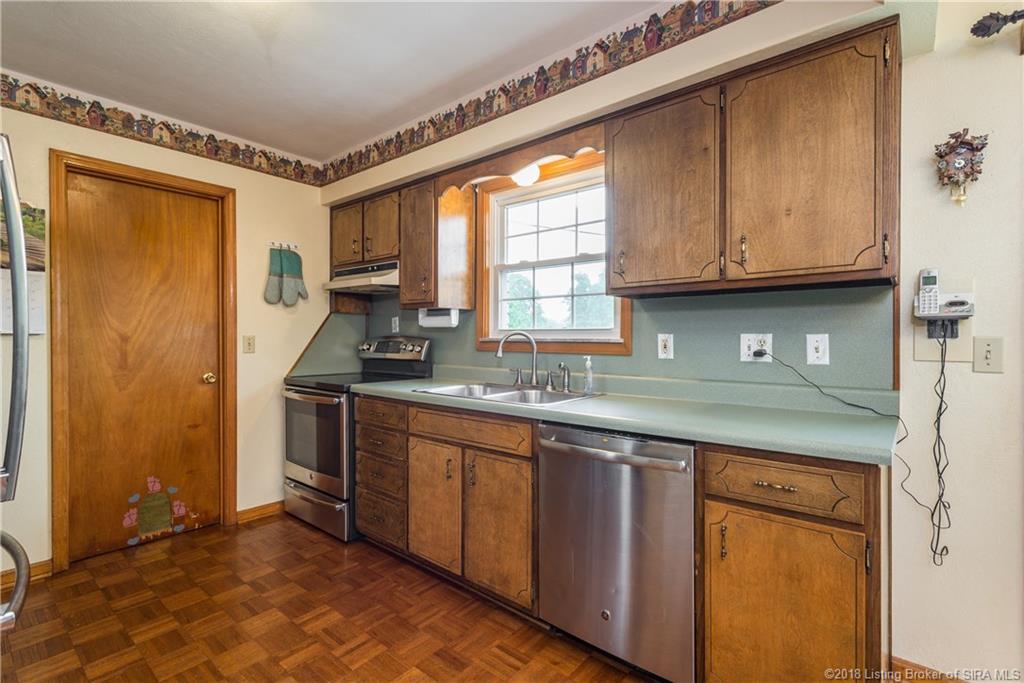 5328 Stiller Road Floyds Knobs, IN 47119 - Photo 8 of 31 Gallery Image 8
