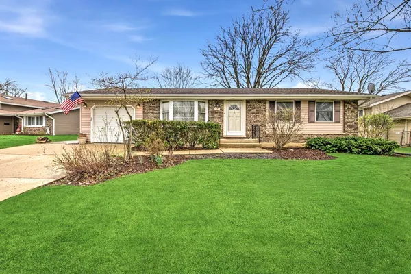 $419,000 | 133 Lela Lane, Schaumburg, IL 60193