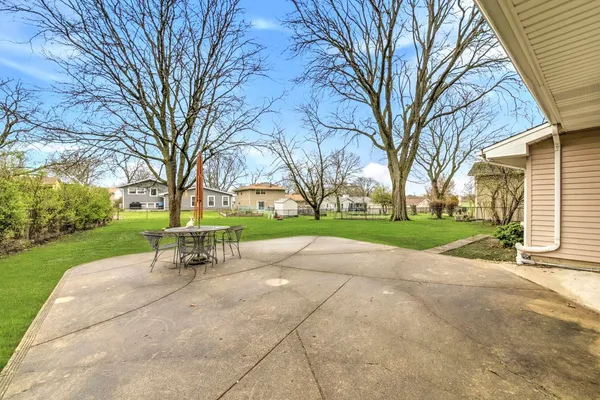 $419,000 | 133 Lela Lane, Schaumburg, IL 60193
