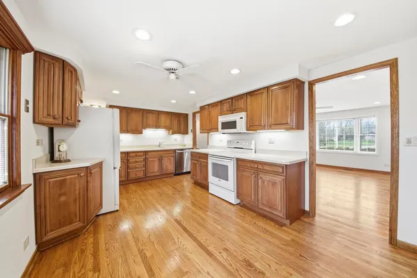 $419,000 | 133 Lela Lane, Schaumburg, IL 60193