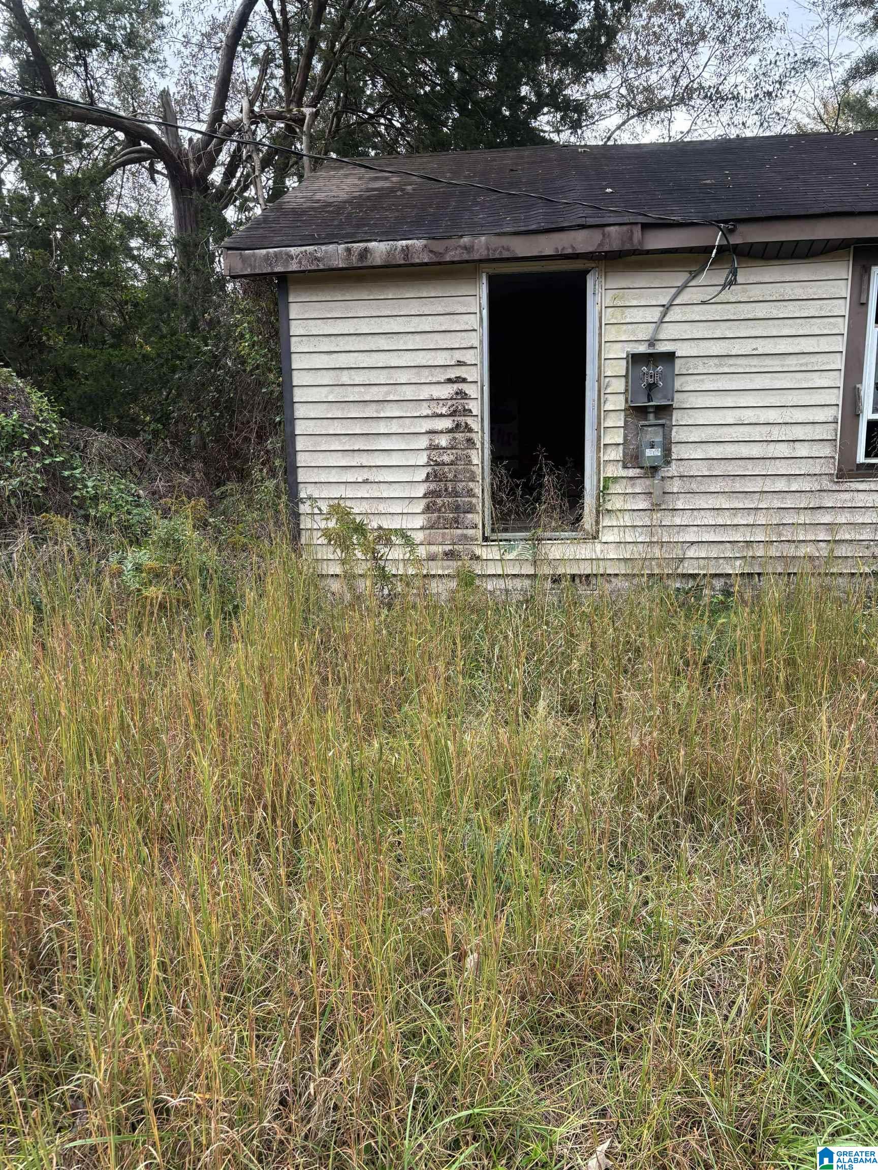 5035 Forestwood Road Adamsville, AL 35005 - Photo 3 of 6
