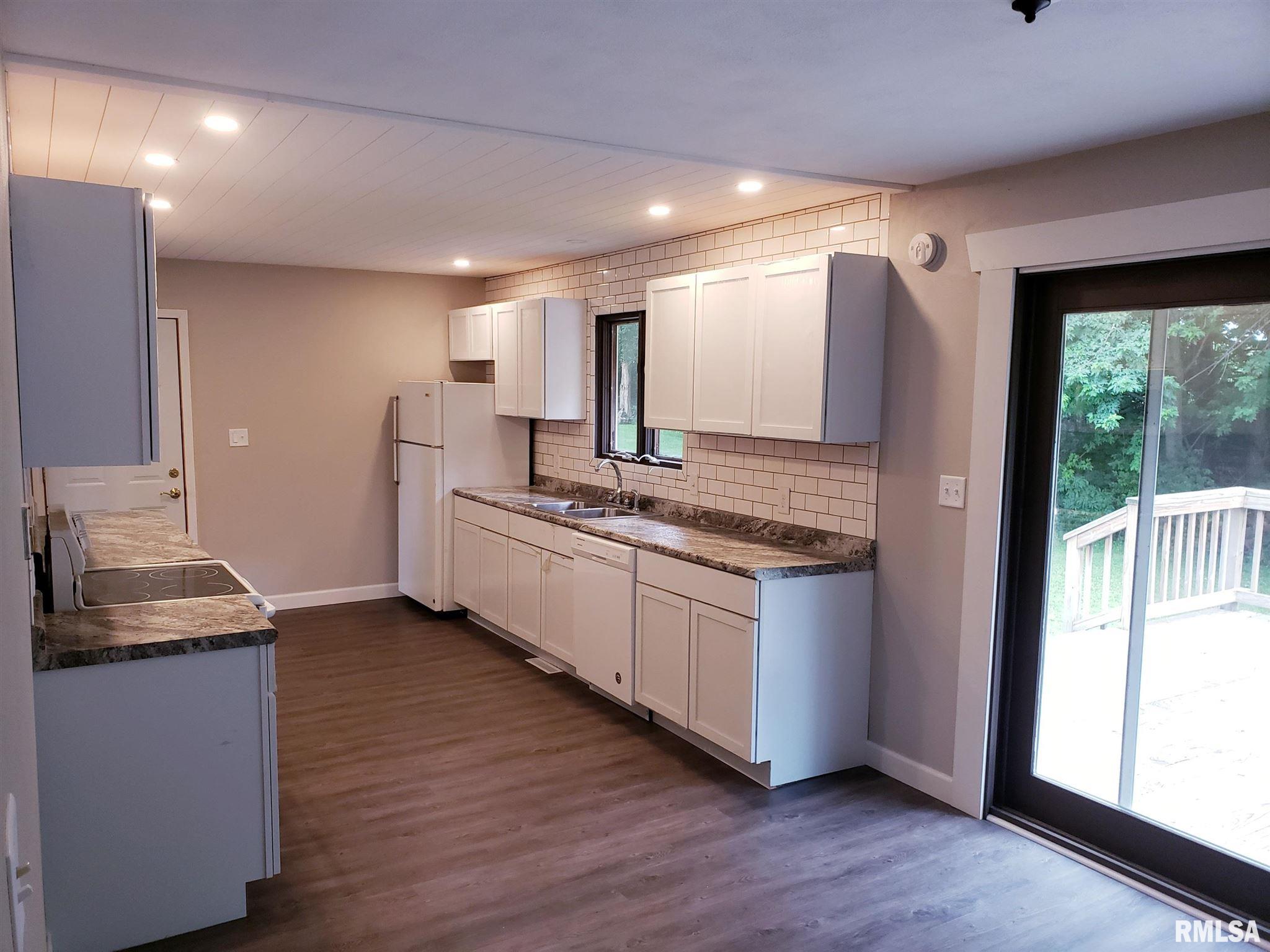 2 Marion Point Pekin, IL 61554 - Photo 8 of 30 Gallery Image 8