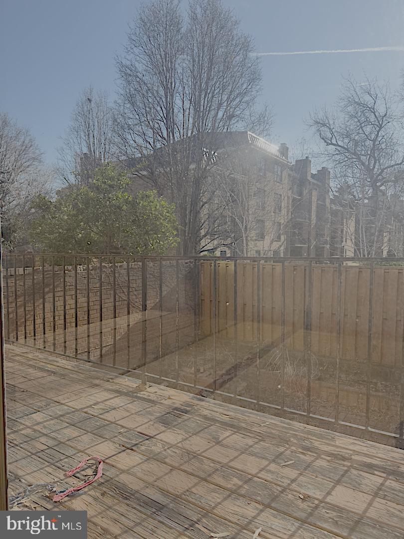 626 G Street Southwest Washington, DC 20024 - Photo 16 of 45